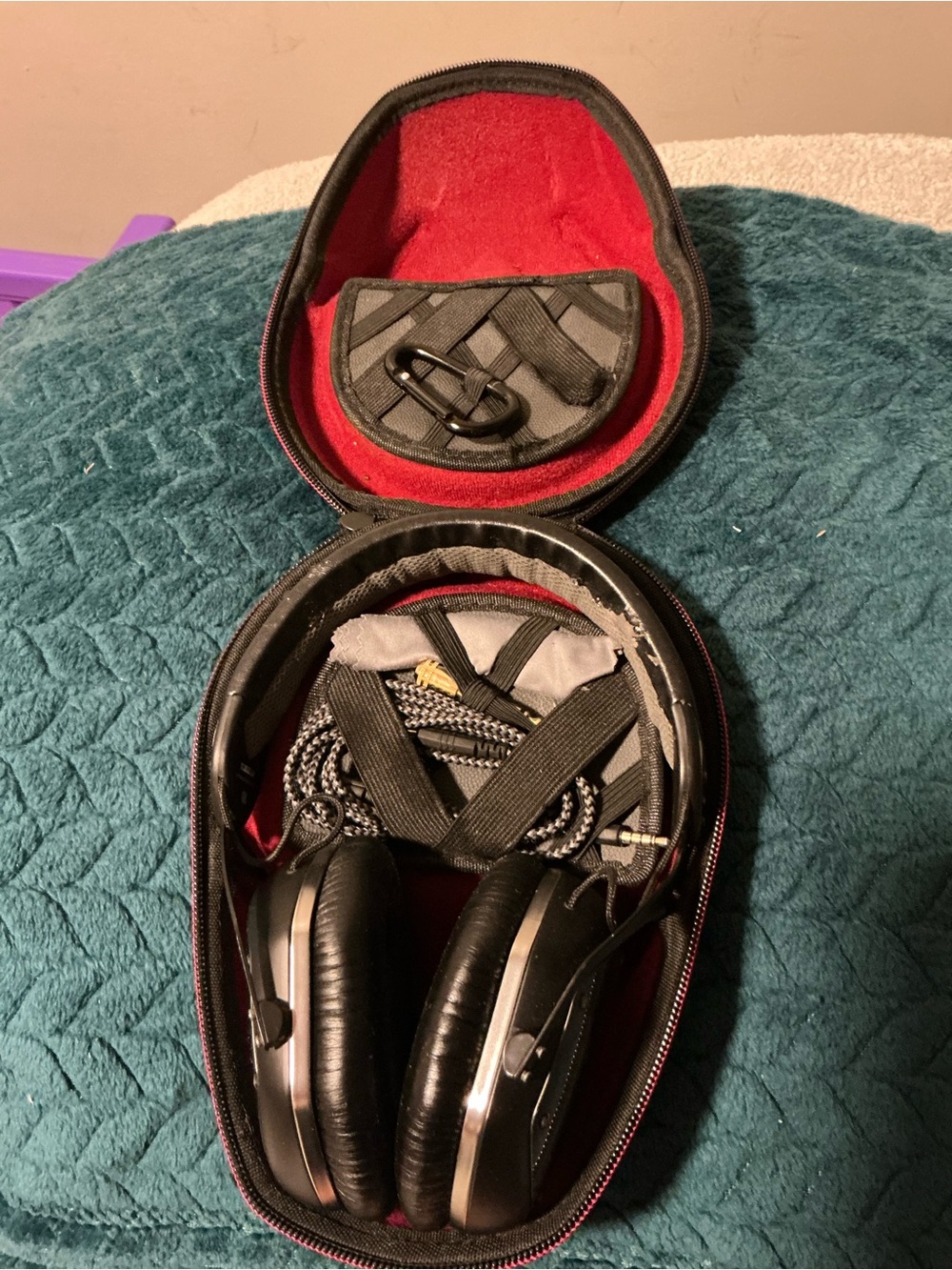 Compact Black Headphone Carry Case with Red Interior